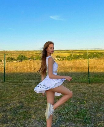 Со мной ты окунешься в мир страсти и наслаждения. Я креативна и экспериментальна в постели, так что обещаю, что удовольствие будет взаимным. В Москве я готова исполнять твои мечты и фантазии, будь то эскорт, сопровождение на мероприятия или просто приятная компания. У меня есть отличные отзывы и фото, чтобы подтвердить мою красоту и умение доставить удовольствие. Жду тебя, чтобы обеспечить незабываемые моменты и полный релакс. 💋😉🔥 Зинаида